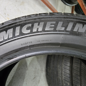 285 45 21 미쉐린 올시즌 중고타이어 판매합니다