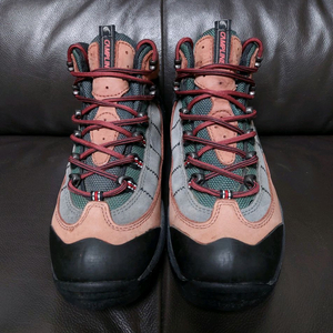 캠프라인 고어텍스 등산화 (240mm)