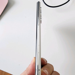 S22울트라 화이트 액정파손(모퉁이) 싸게 팝니다