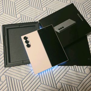 갤럭시z폴드6 자급제 1TB 공기계 상태 s급