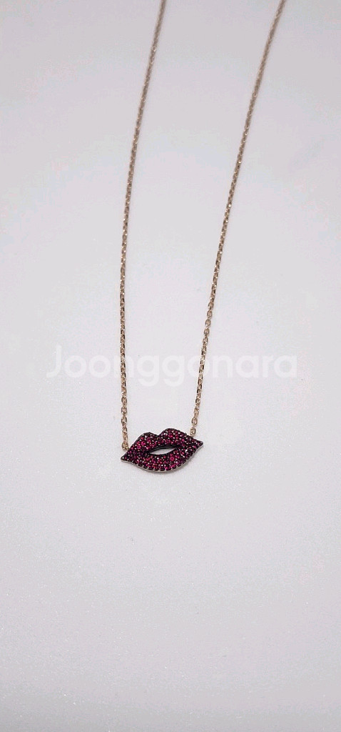 18k 로즈골드 색상 입술 포인트 목걸이--1