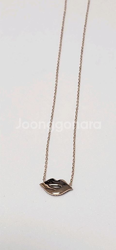 18k 로즈골드 색상 입술 포인트 목걸이--3