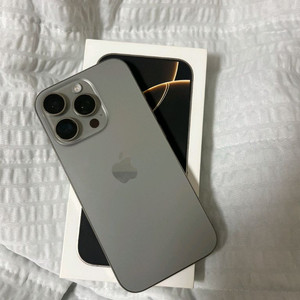 아이폰 16PRO 네추럴 티타늄 256 자급제