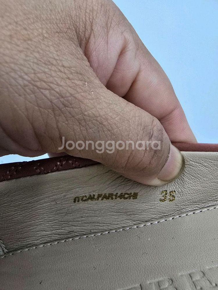 버버리 퀼팅 스웨이드 플랫슈즈 35 (225mm)--6
