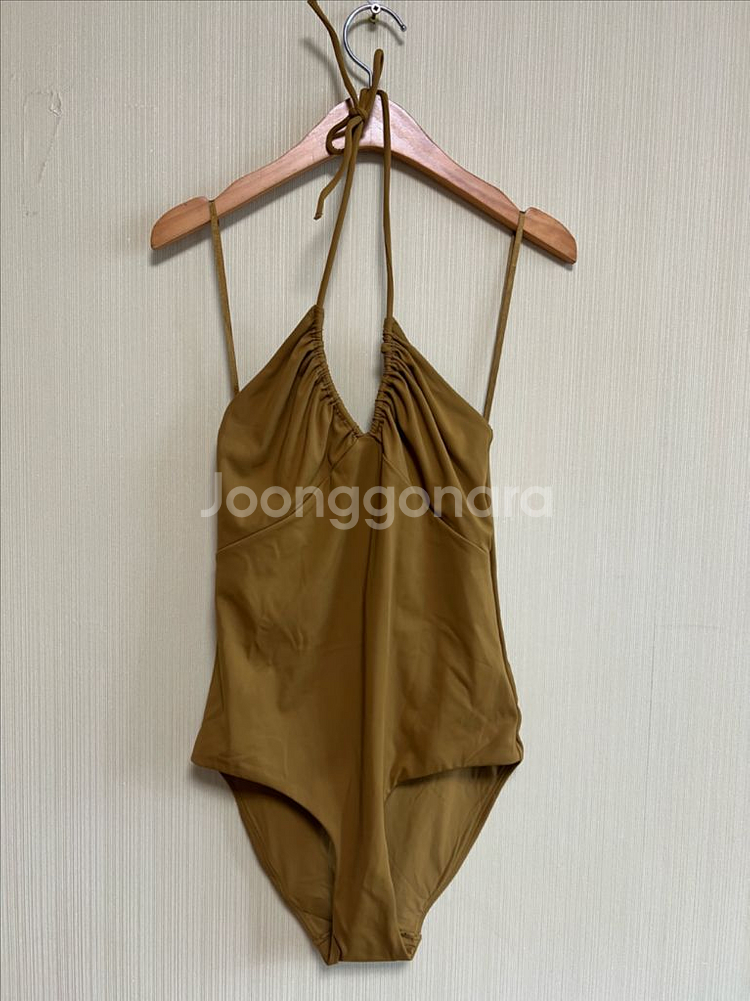 cos 수영복 홀터넥수영복 (새상품)--0