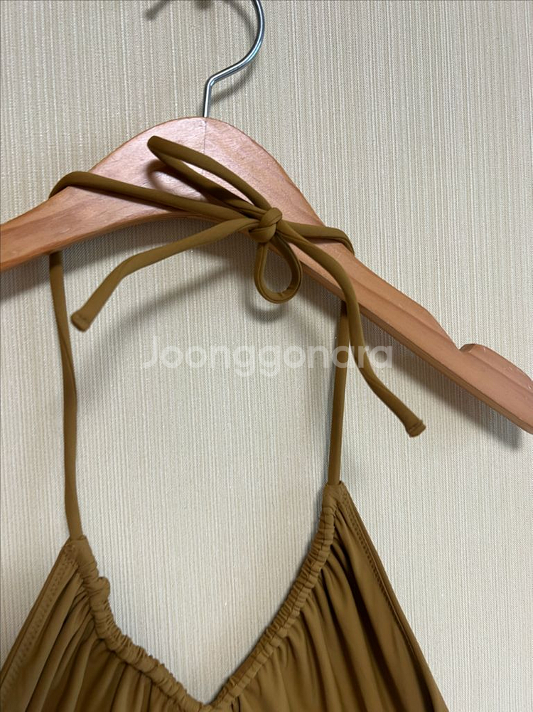 cos 수영복 홀터넥수영복 (새상품)--3