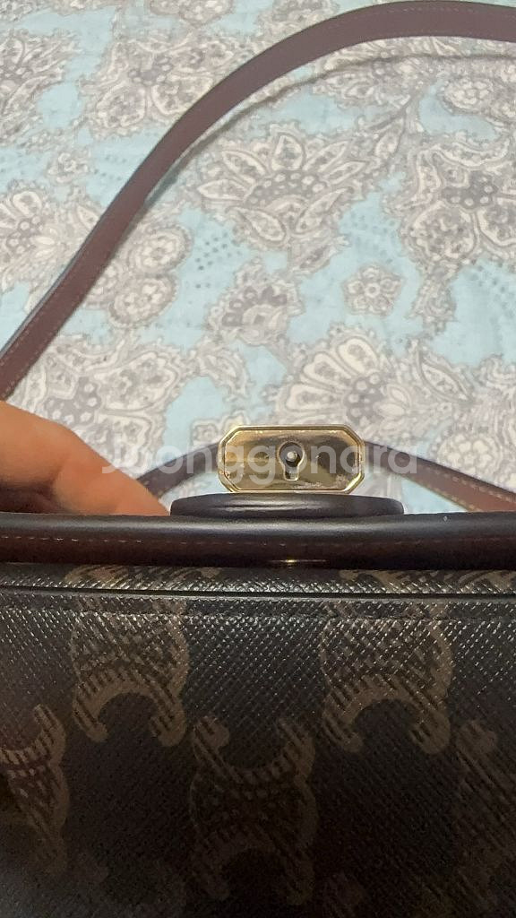 셀린느 타부백 새상품--3