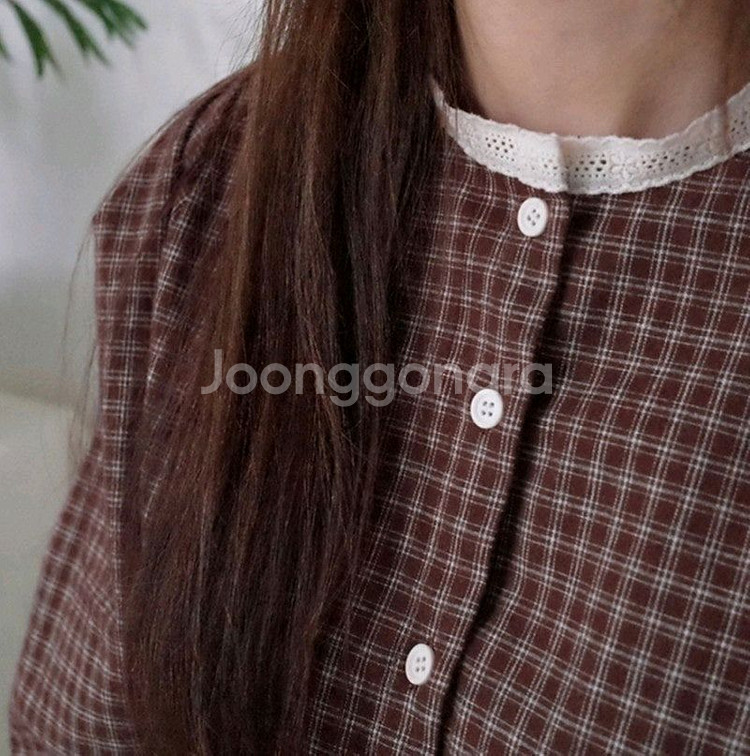 체크 레이스 프릴 블라우스 러블리 빈티지 모리 수달쌀롱--6