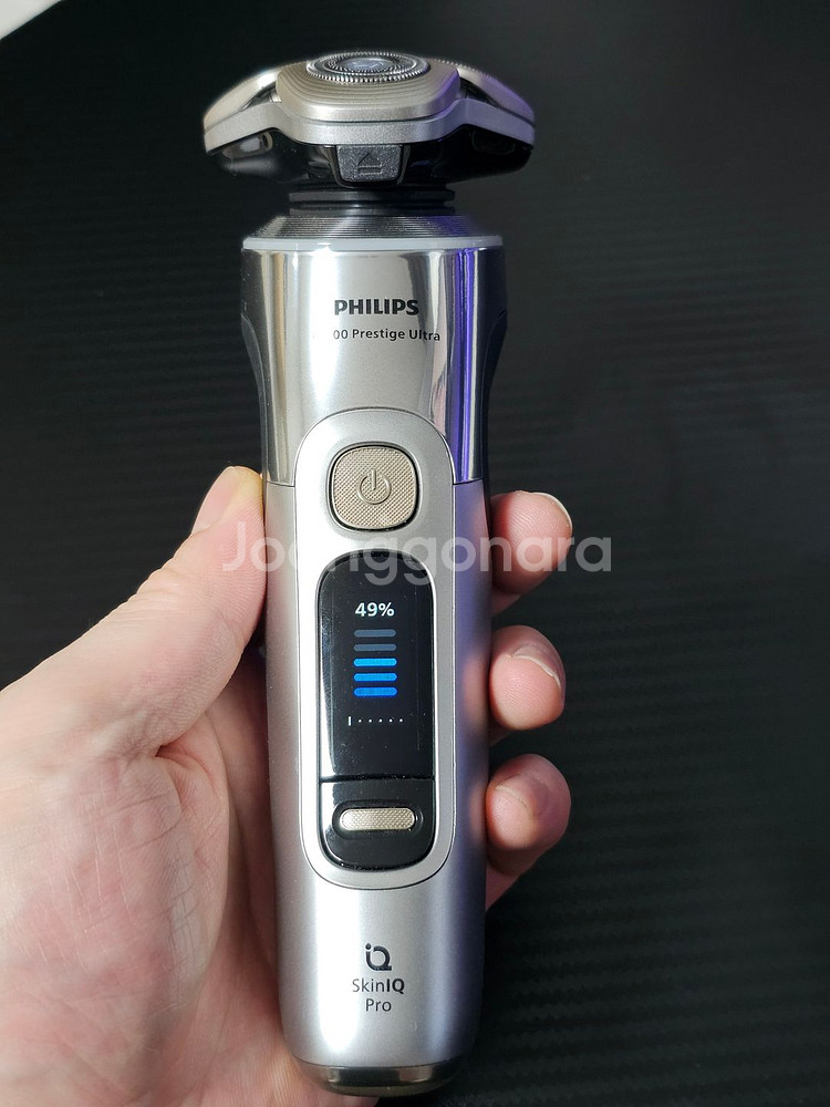 필립스 i9000 시리즈 프레스티지 울트라 전기면도기--6