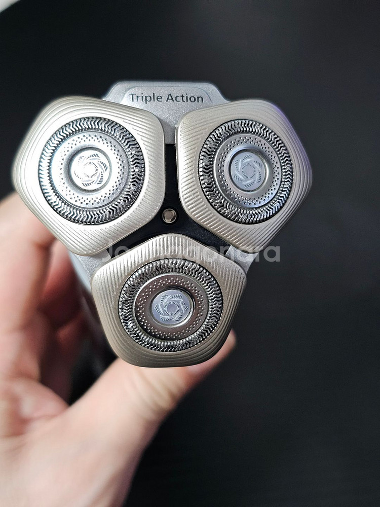 필립스 i9000 시리즈 프레스티지 울트라 전기면도기--3