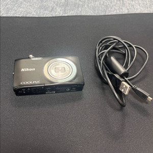 니콘 쿨픽스 s2600 (내용 필독)