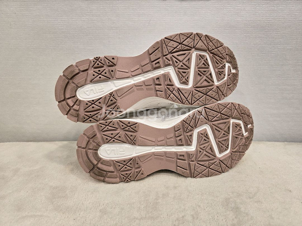 거의새거) 휠라 운동화 흰색/회색 스니커즈 235--6