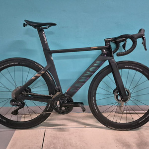 캐니언 에어로드CFR 리미티드di2 전동구동계 S반차