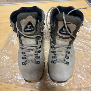 잠발란 등산화 팝니다(남성)