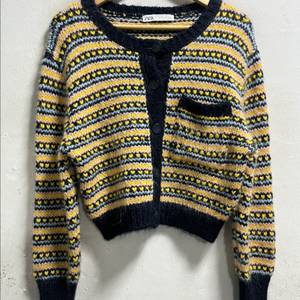 55-66 ZARA 자라 크롭 가디건