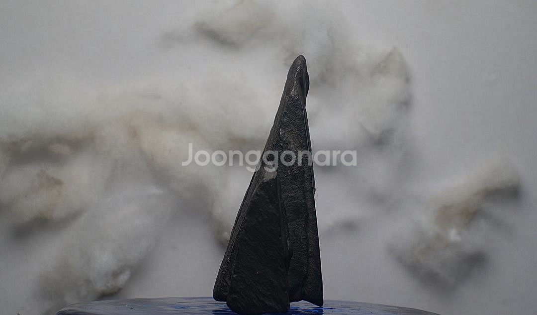 수석 관통 산수경석--3