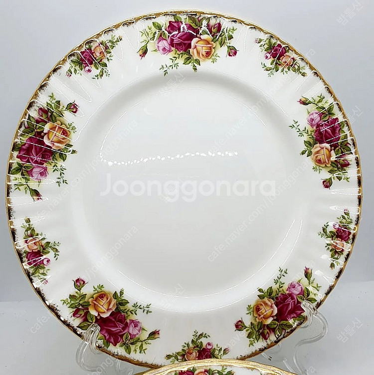 앤틱 영국 정품 로얄알버트 황실장미접시 트리오1조값--3