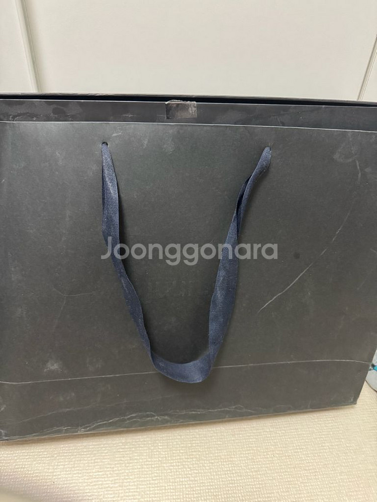 삼성 갤럭시 제트플립4 준지에디션 특SS급 팝니다--1