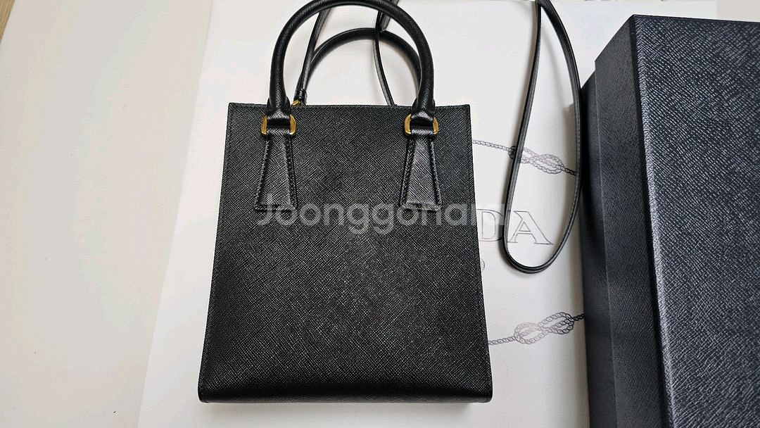 [새상품급]프라다 삼각로고 사피아노 레더 토트백 1BA--4