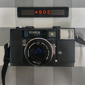 코니카 C35 AF 필름카메라