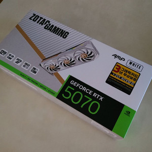 RTX 5070 AMP WHITE