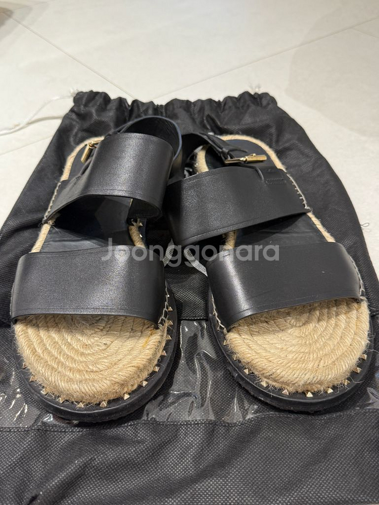발렌티노 가라버니 Valentino Garavani 락--1