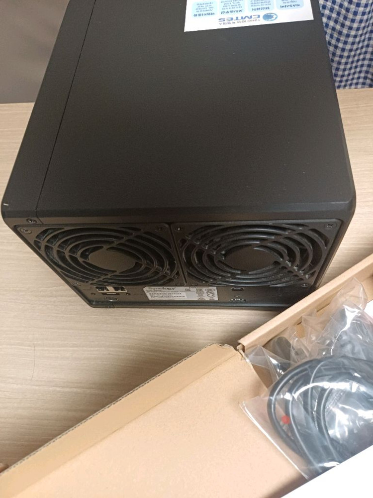 DS918+ Synology (예약중)--1