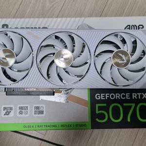 조텍 rtx 5070 amp 화이트