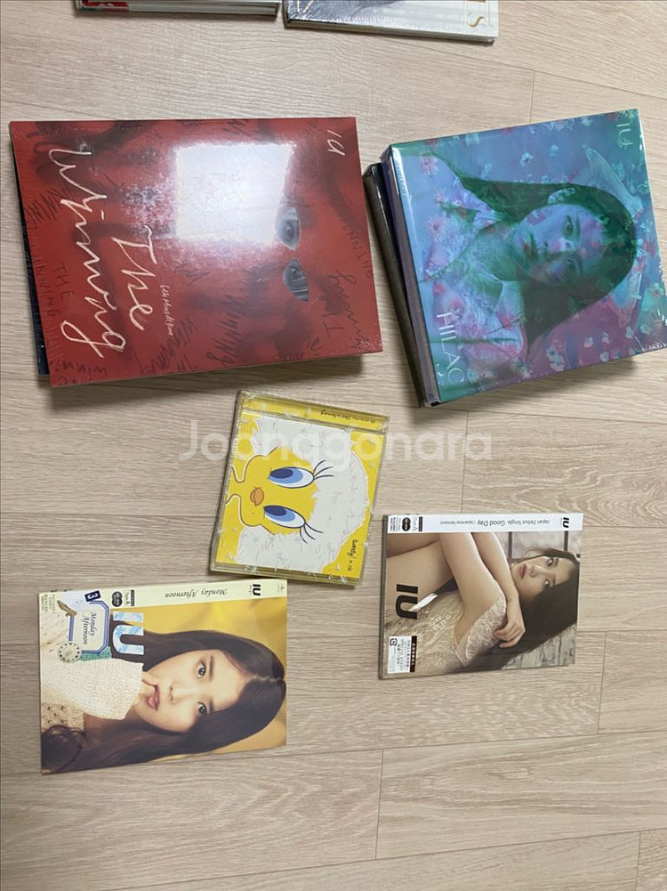 아이유 앨범 팝니다 일괄구매 27--0