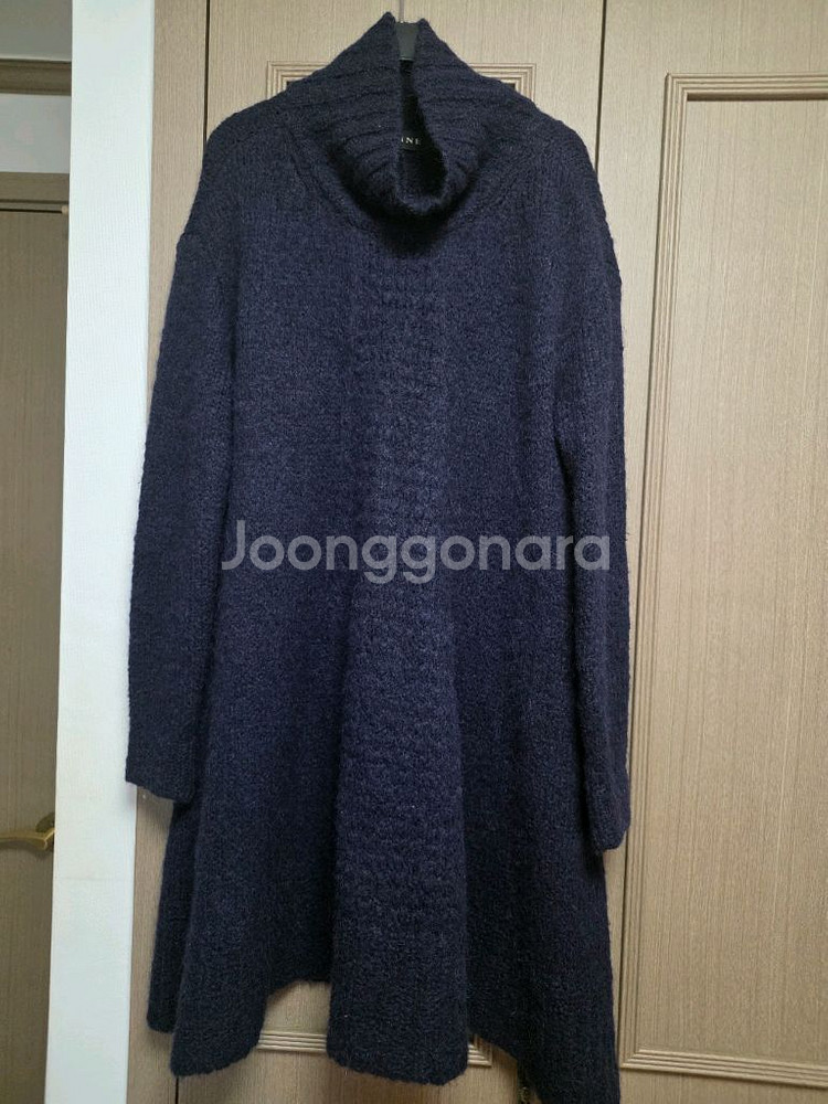 마인네이비 색상 터틀넥 니트 롱 원피스--0