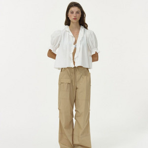 리본빛 Nomad Cargo Pants - Beige