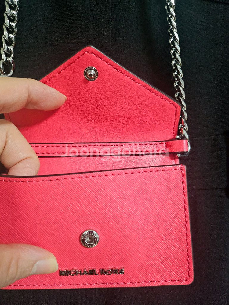 마이클코어스 카드 체인크로스백--2