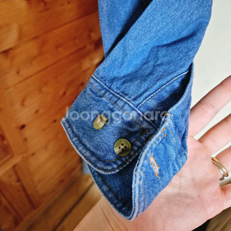 칼하트 크롭 데님 셔츠 자켓--12