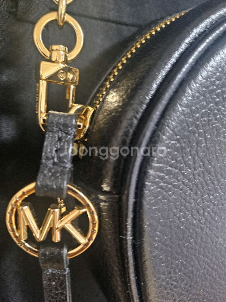 마이클코어스 카메라 크로스백--1