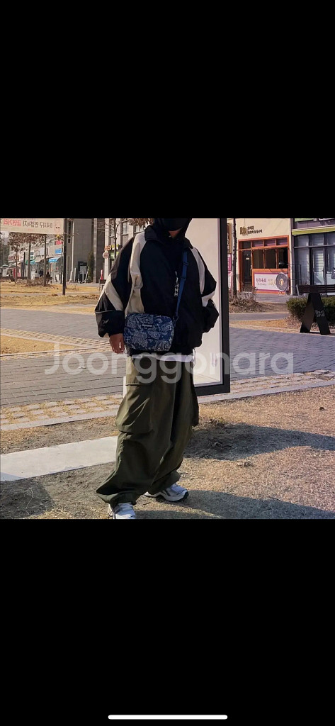 슈프림 퍼퍼 사이드백 블루 페이즐리 22FW--3