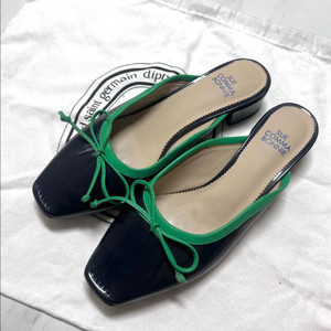 슈콤마보니 코이뮬 네이비 에나멜 리본 슬리퍼 구두 샌들