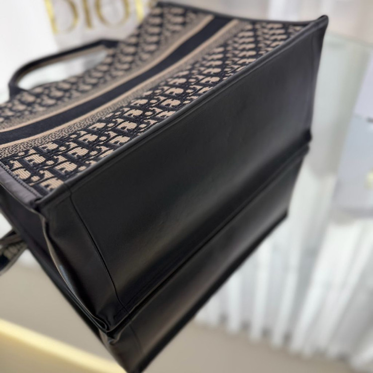 디올 오블리크 북토트 레더 백 미디엄--9