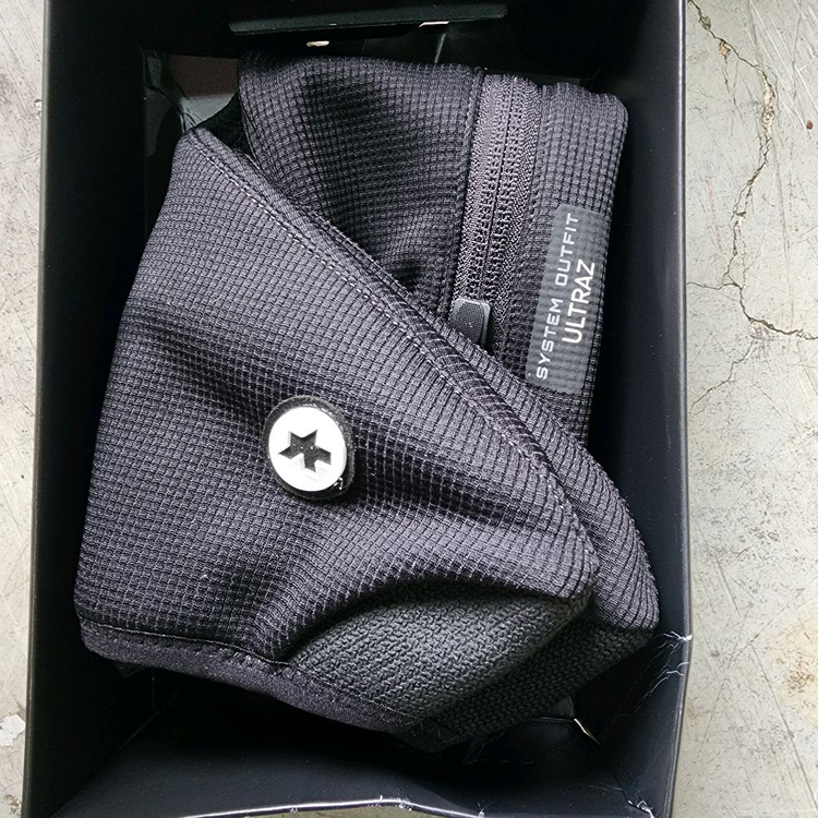 아소스 이큅R 하부 윈터빕 , 울르라즈 윈터 부띠 판매--3