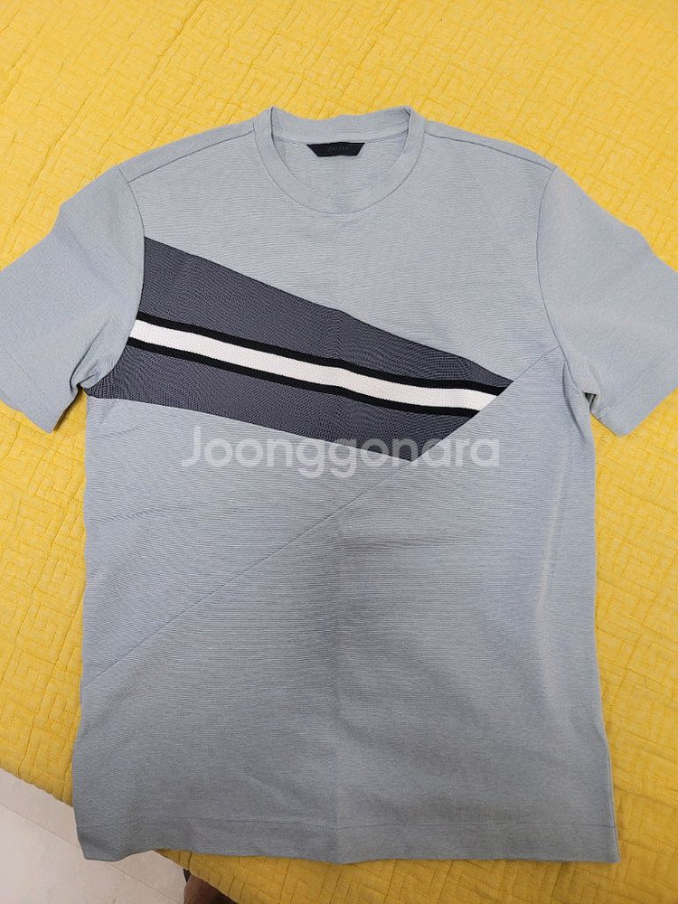 지오지아 남성 반팔티 판매합니다--0