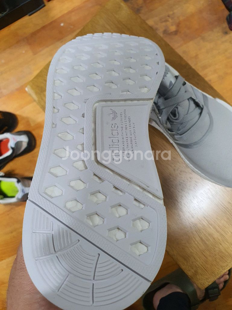 아디다스 nmd r1 w 255 새제품 박스없음 회.남--3