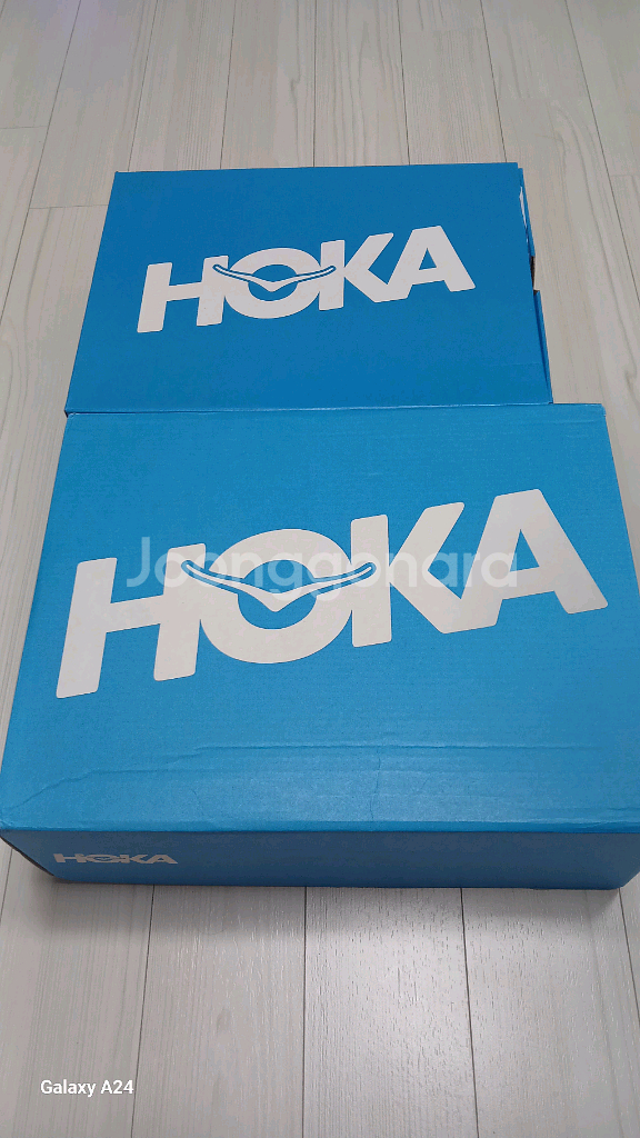 HOKA 호카 박스 2개(중 사이즈+대 사이즈)--0