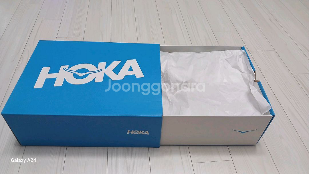 HOKA 호카 박스 2개(중 사이즈+대 사이즈)--8