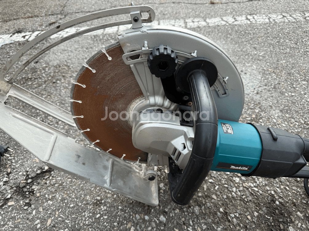 마끼다 4114S (14인치 컷팅기)--1