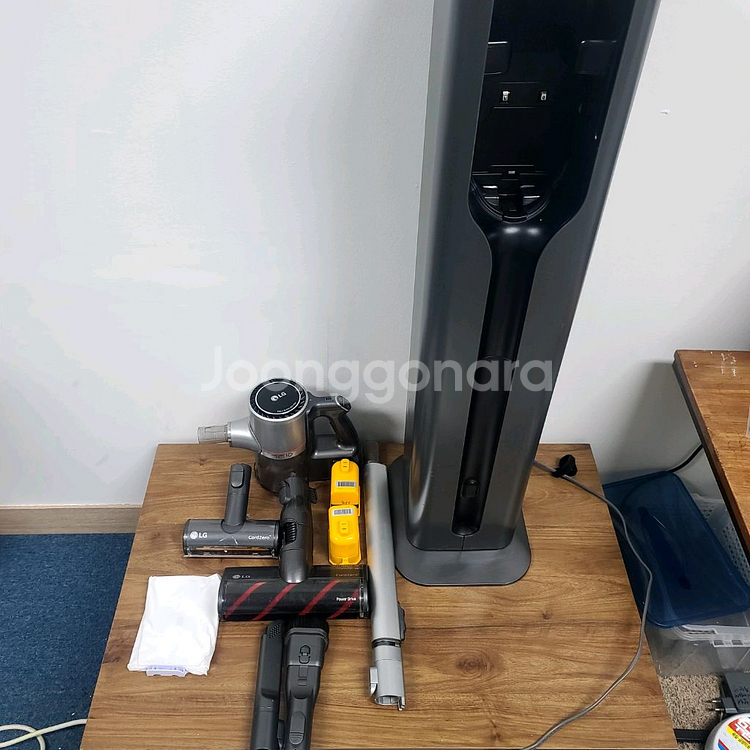 LG 올인원타워 A9 무선청소기(배터리 52분&33분작--1