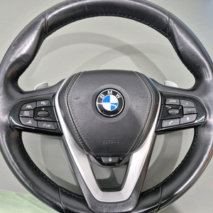 BMW G30 5시리즈 iD6 순정 풀옵 핸들