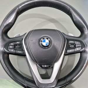 BMW G30 5시리즈 iD6 순정 풀옵 핸들