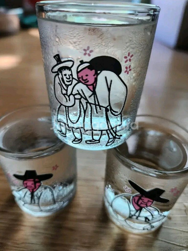 [정품]국립중앙박물관 굿즈 취객선비 3인방 변색잔 세트--0