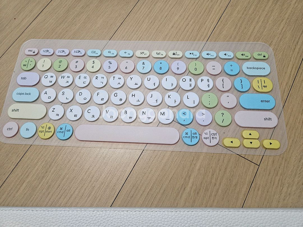 로지텍 K380 키스킨 및 케이스(파우치)--1