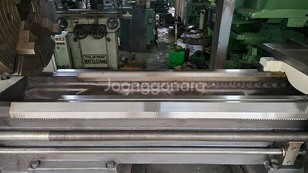 선반 750-3000 한국공작기계 팝니다--2