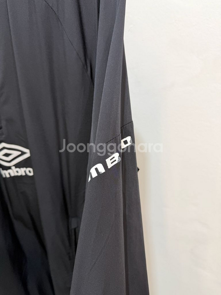 (100)엄브로 블랙아노락 하이넥 umbro 3669--3
